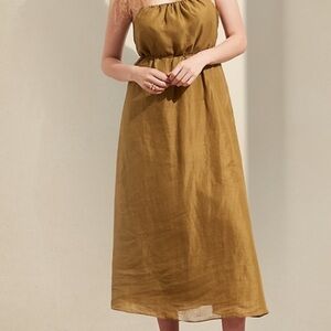 Banana Republic Ramie Gathered Maxi Dress Mustard color. Smoke and pet free.